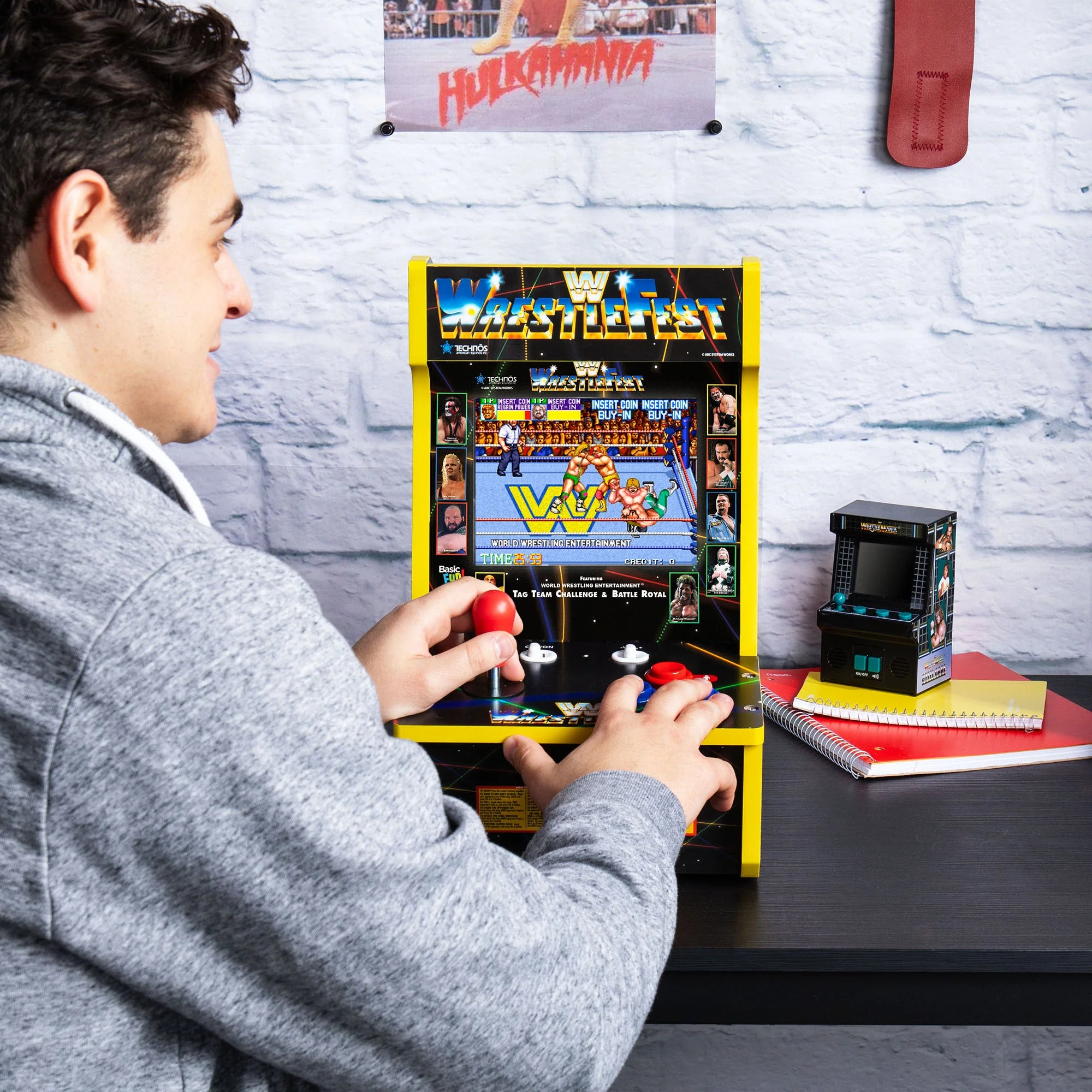 WWE Counter Series Game with 8" Liquid Crystal Screen & 4 Games - Image 9